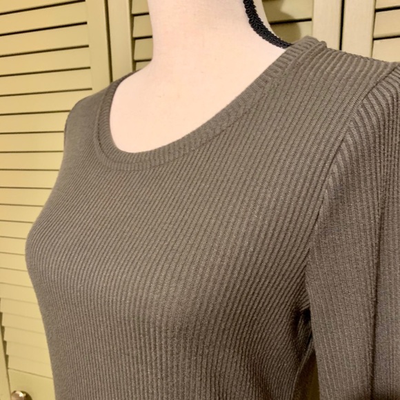 Soft side knot top - “Grape Leaf” - Picture 15 of 15